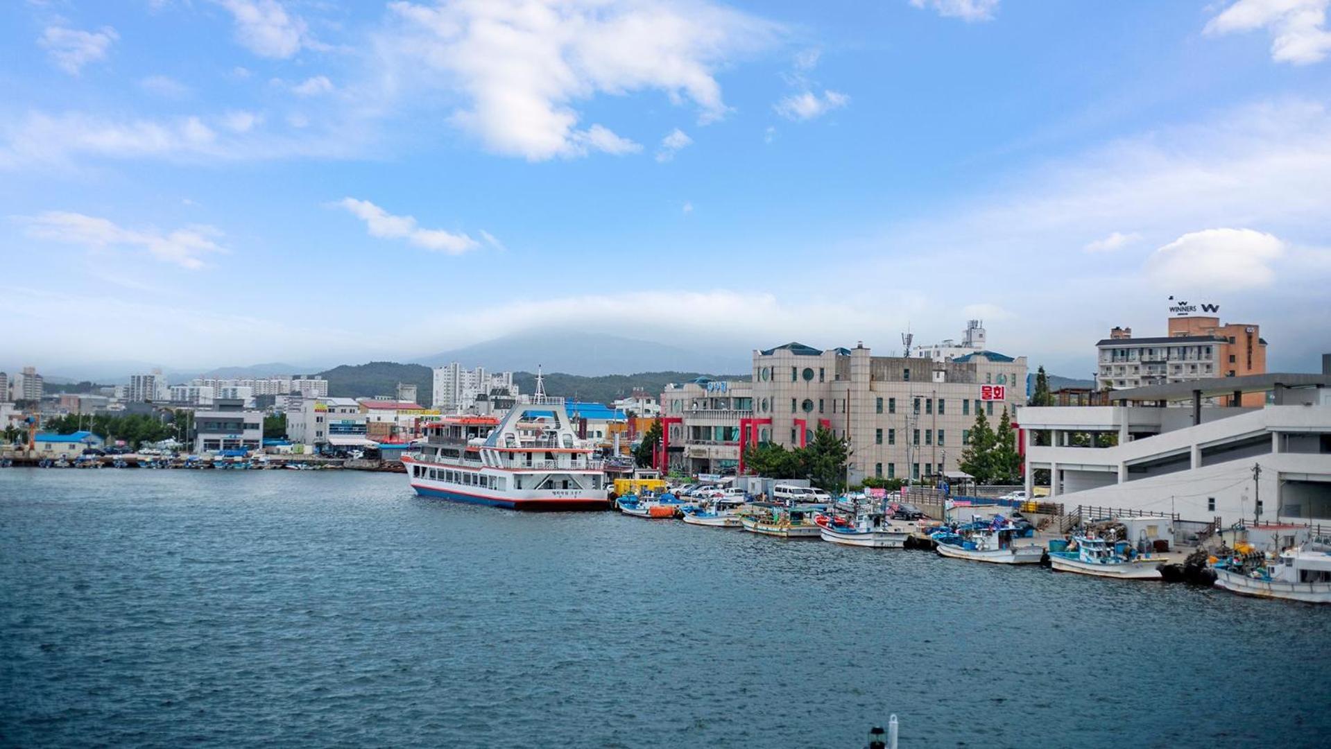 Gangneung Jumunjin Lighthouse Pension المظهر الخارجي الصورة